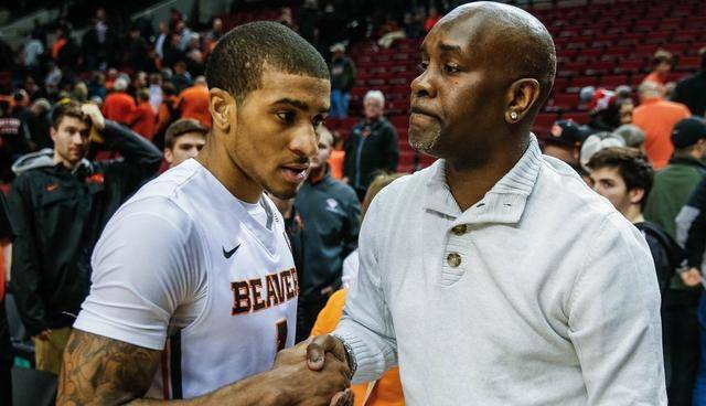 的表现仍然 的表现仍然